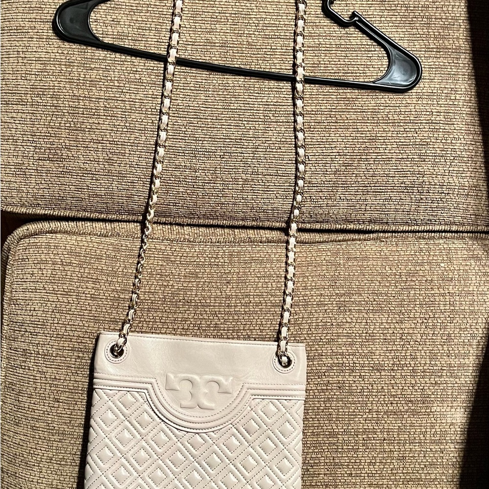 Tory Burch Cream Fleming Swingpack Quilted Bag - Picture 3 of 13